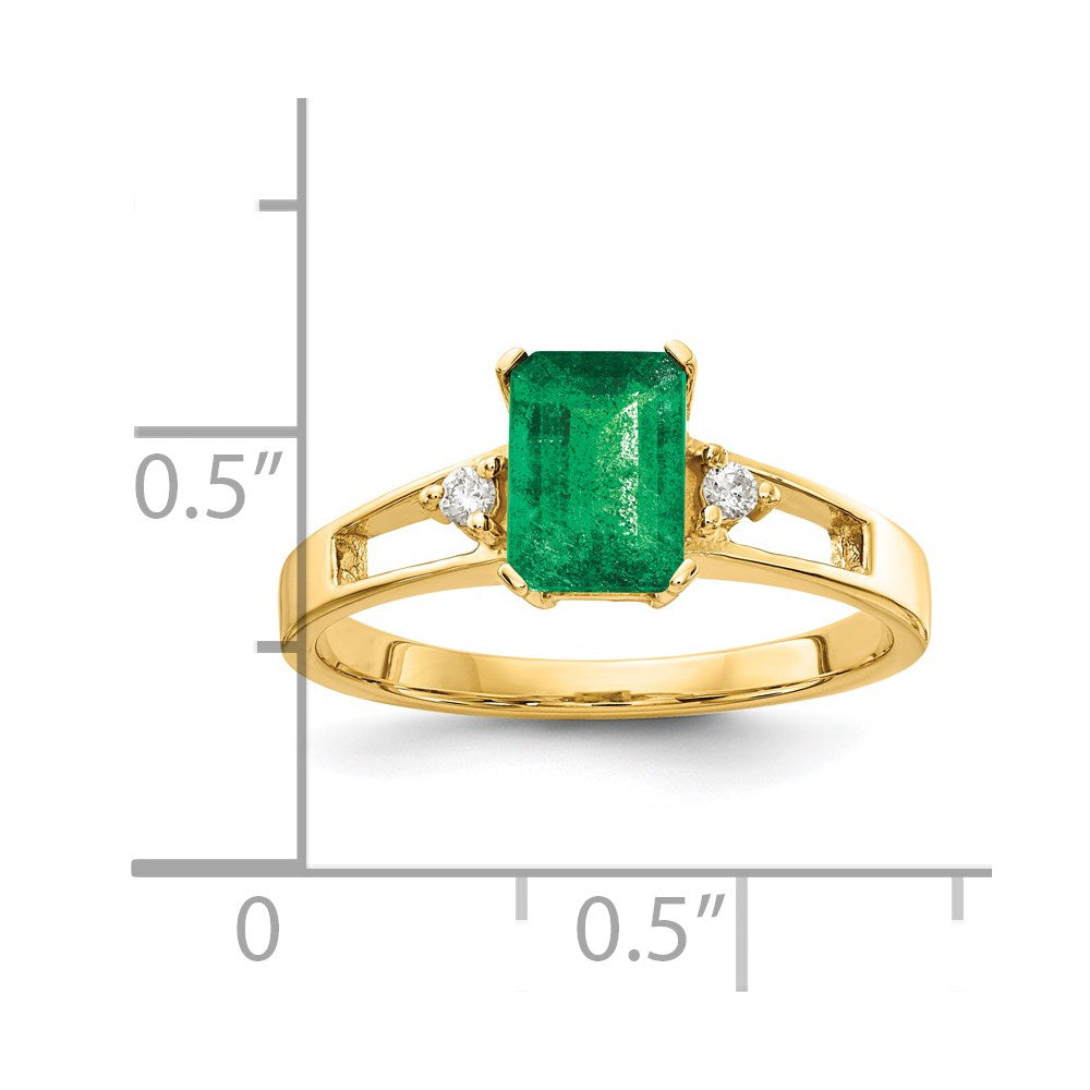14K Yellow Gold 7x5mm Emerald Cut Emerald A Real Diamond ring