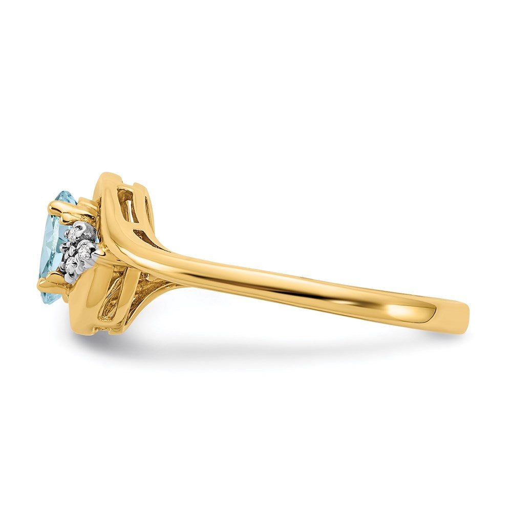 14K Yellow Gold Aquamarine and Real Diamond Ring