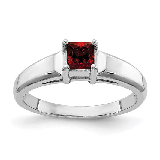14k White Gold 4mm Princess Cut Garnet ring